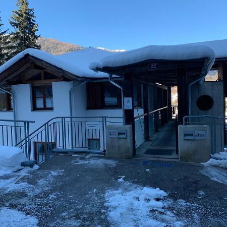 Ferienwohnung Haus im Turm Bad Kleinkirchheim Exterior foto