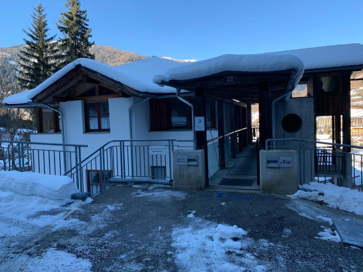 Ferienwohnung Haus im Turm Bad Kleinkirchheim Exterior foto