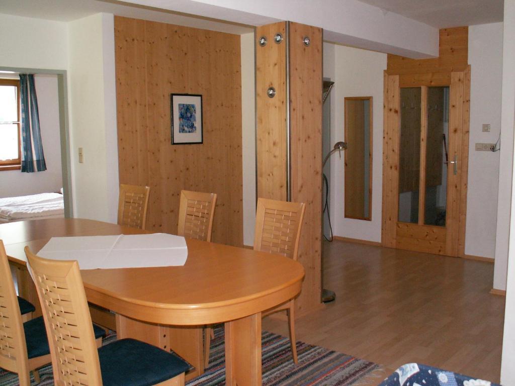 Ferienwohnung Haus im Turm Bad Kleinkirchheim Zimmer foto