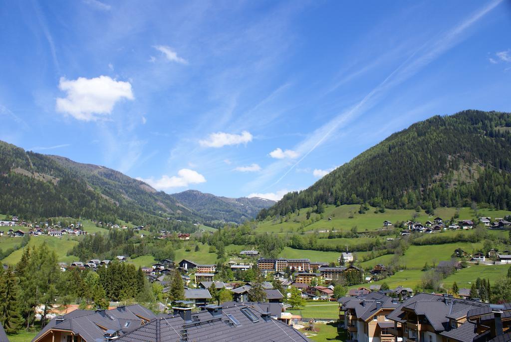 Ferienwohnung Haus im Turm Bad Kleinkirchheim Exterior foto